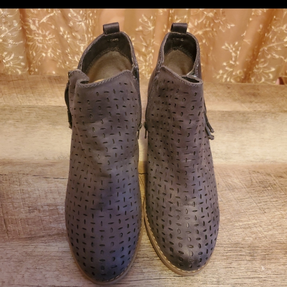 Booties - Picture 2 of 5